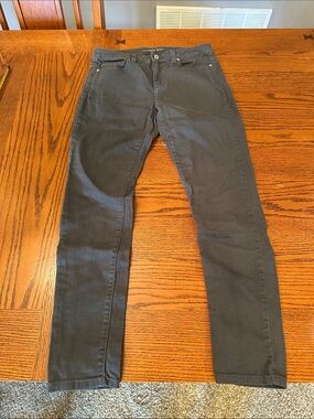 Women’s Michael Kors, skinny gray jeans size 4 in sea measures about 28.5